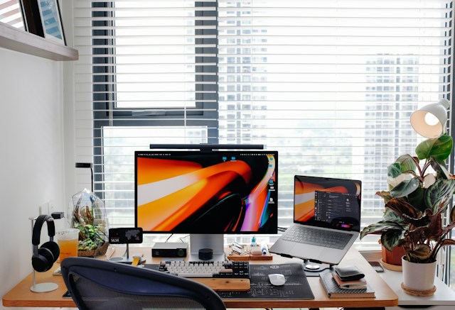 Hot Desk